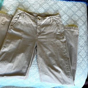 American Eagle flared leg pant
